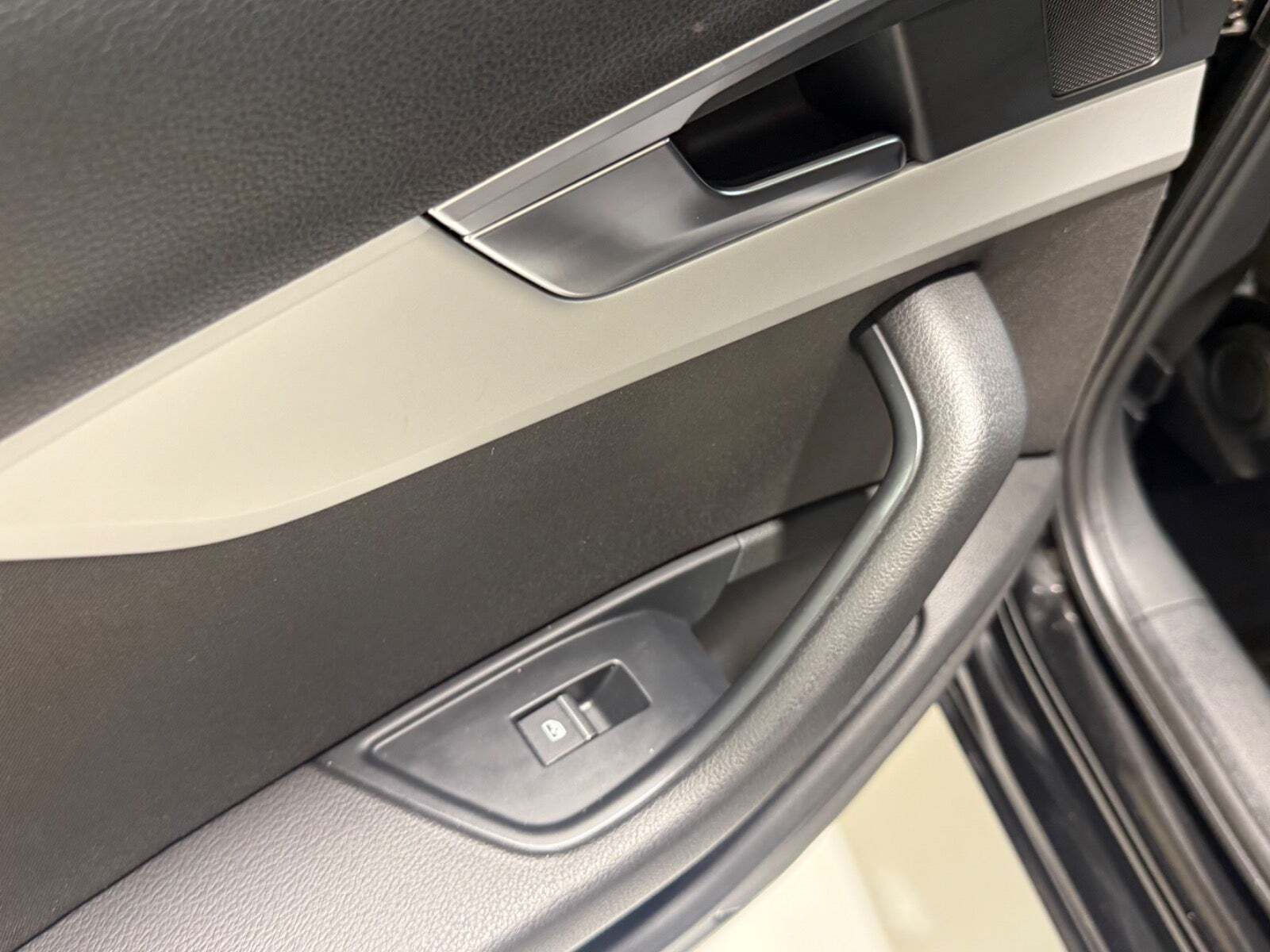 Sort Audi A4 fra 2016