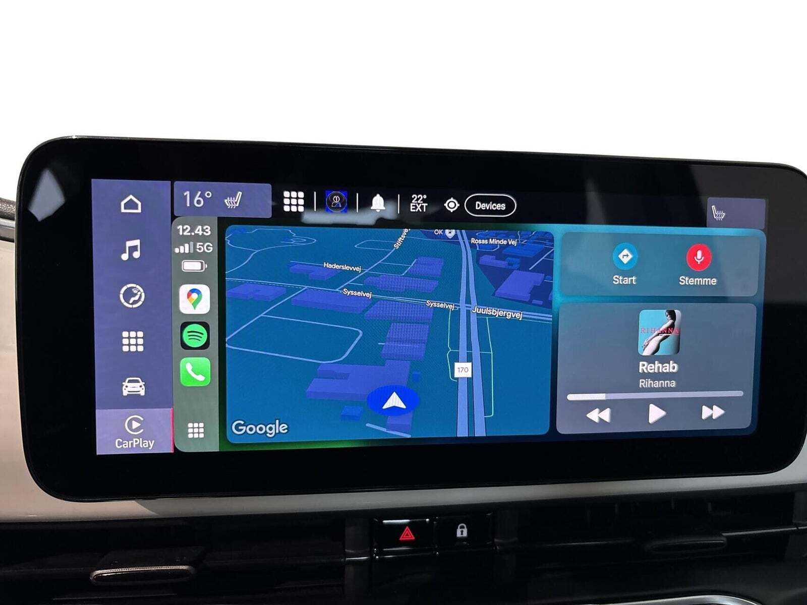 Hvid Fiat 500e fra 2023