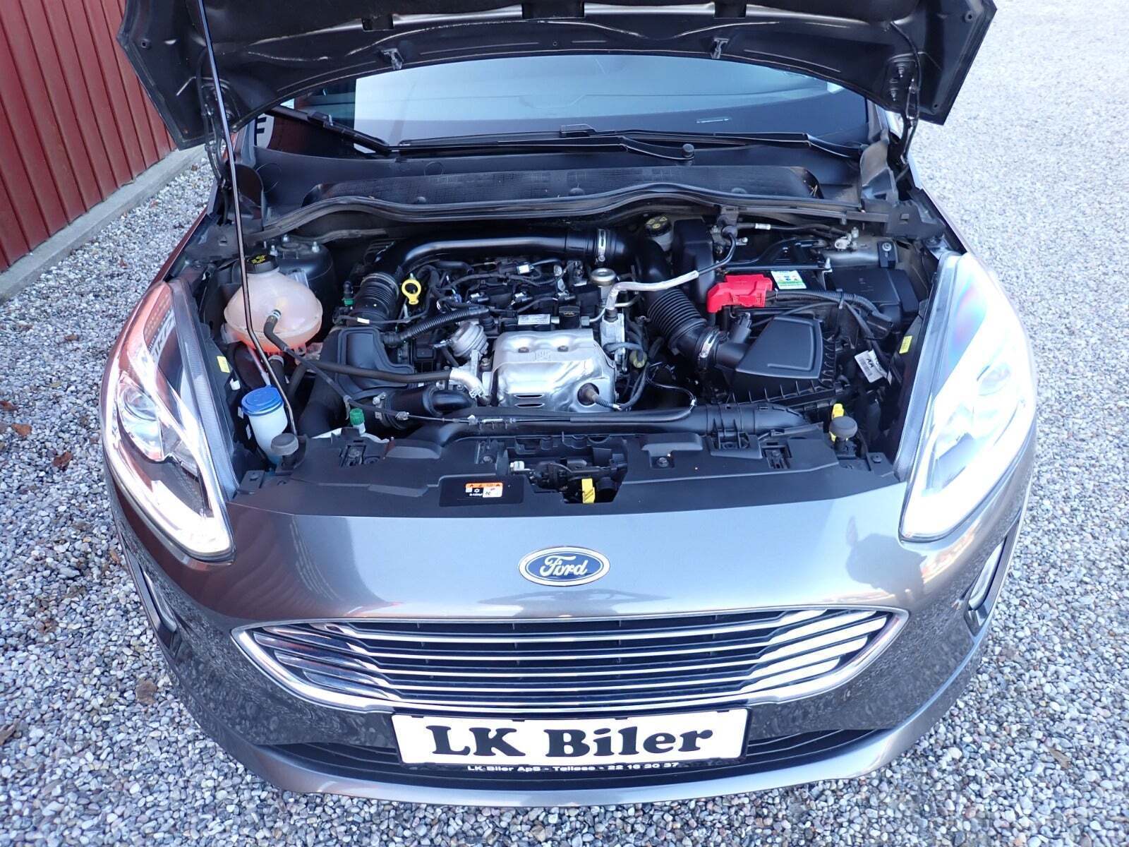 Grå Ford Fiesta fra 2017