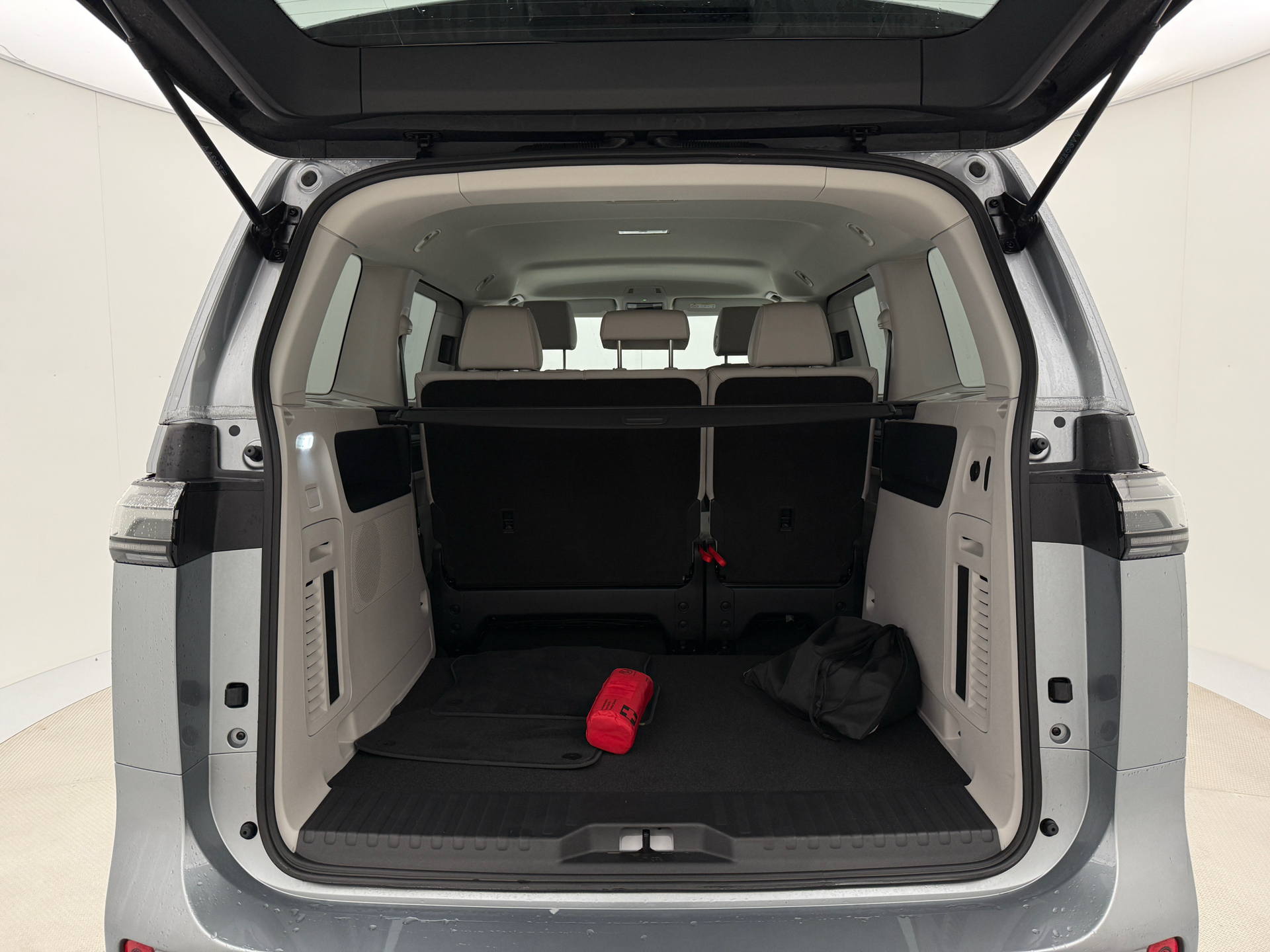 Sølv VW ID.Buzz fra 2025