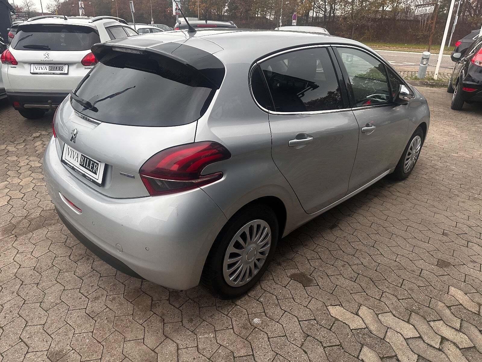 Peugeot 208 1,6 BlueHDi 100 Allure