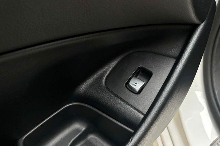 Hvid Mercedes E220 d fra 2017