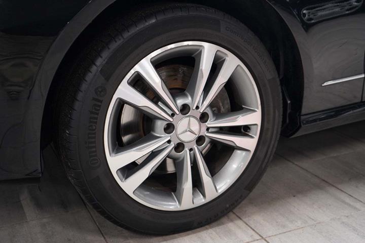 Sort Mercedes E350 fra 2011