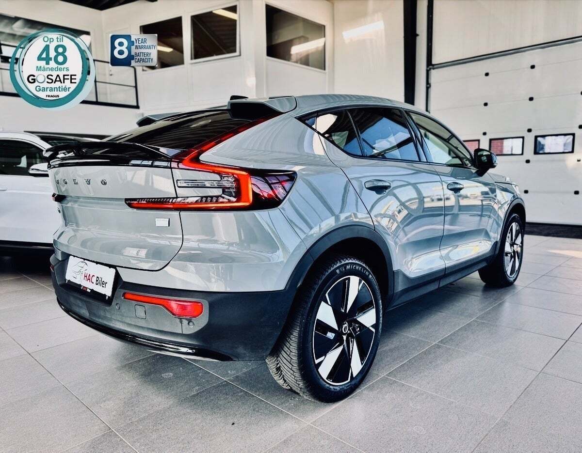 Grå Volvo C40 fra 2024