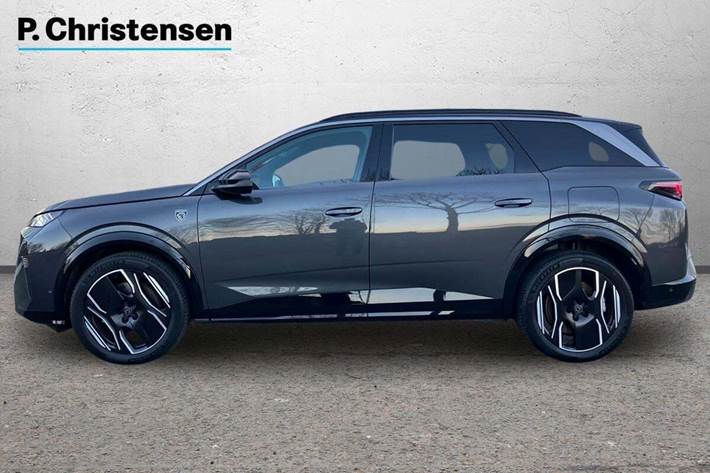 Grå Peugeot e-5008 fra 2024