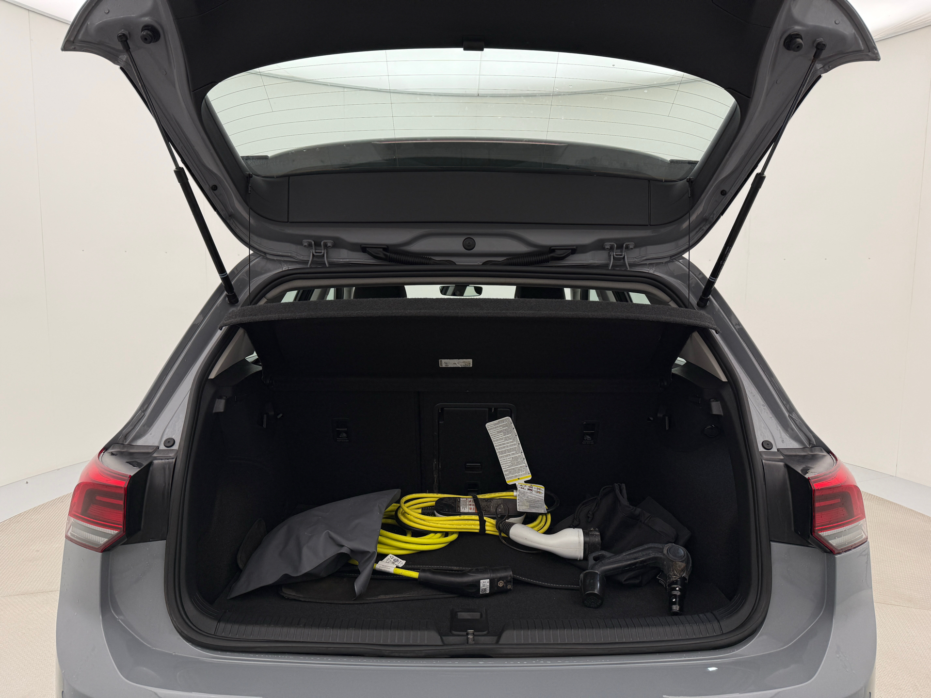 Grå VW Golf fra 2022