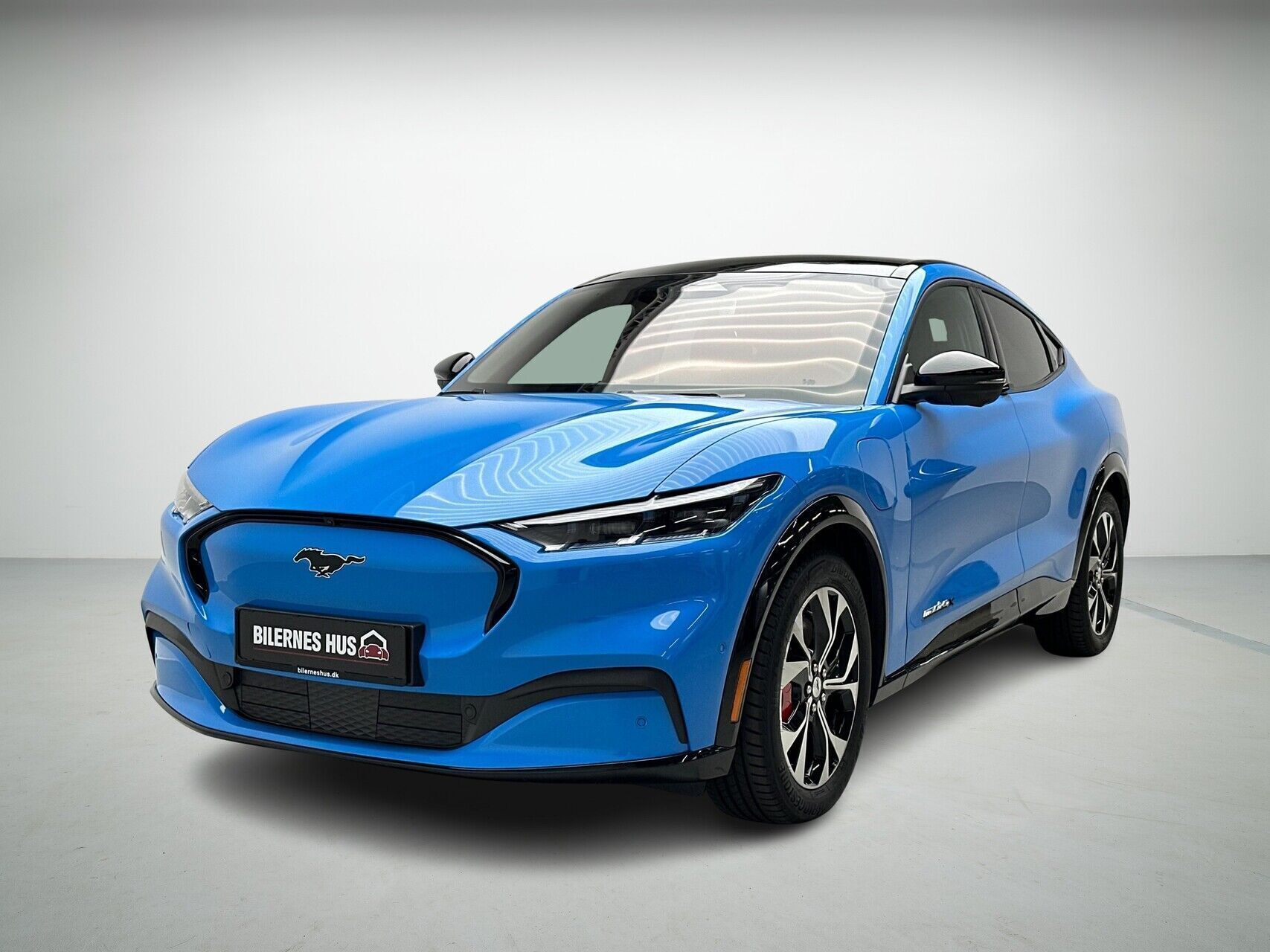 Ford Mustang Mach-E EL UR Premium AWD 351HK 5d Aut.