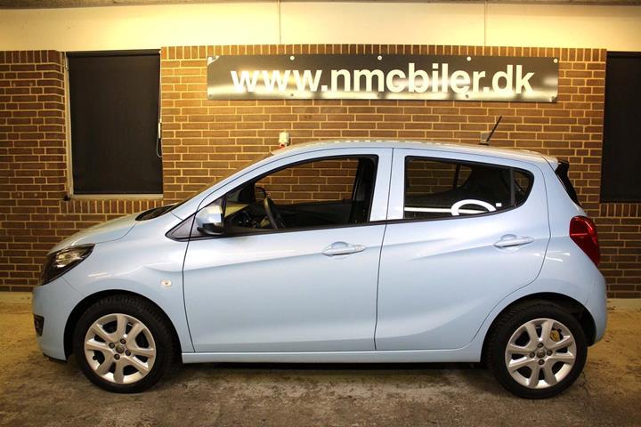Blå Opel Karl fra 2016
