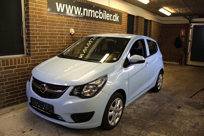 Blå Opel Karl fra 2016