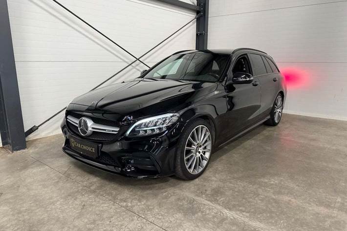 Sort Mercedes C43 fra 2021 set udefra