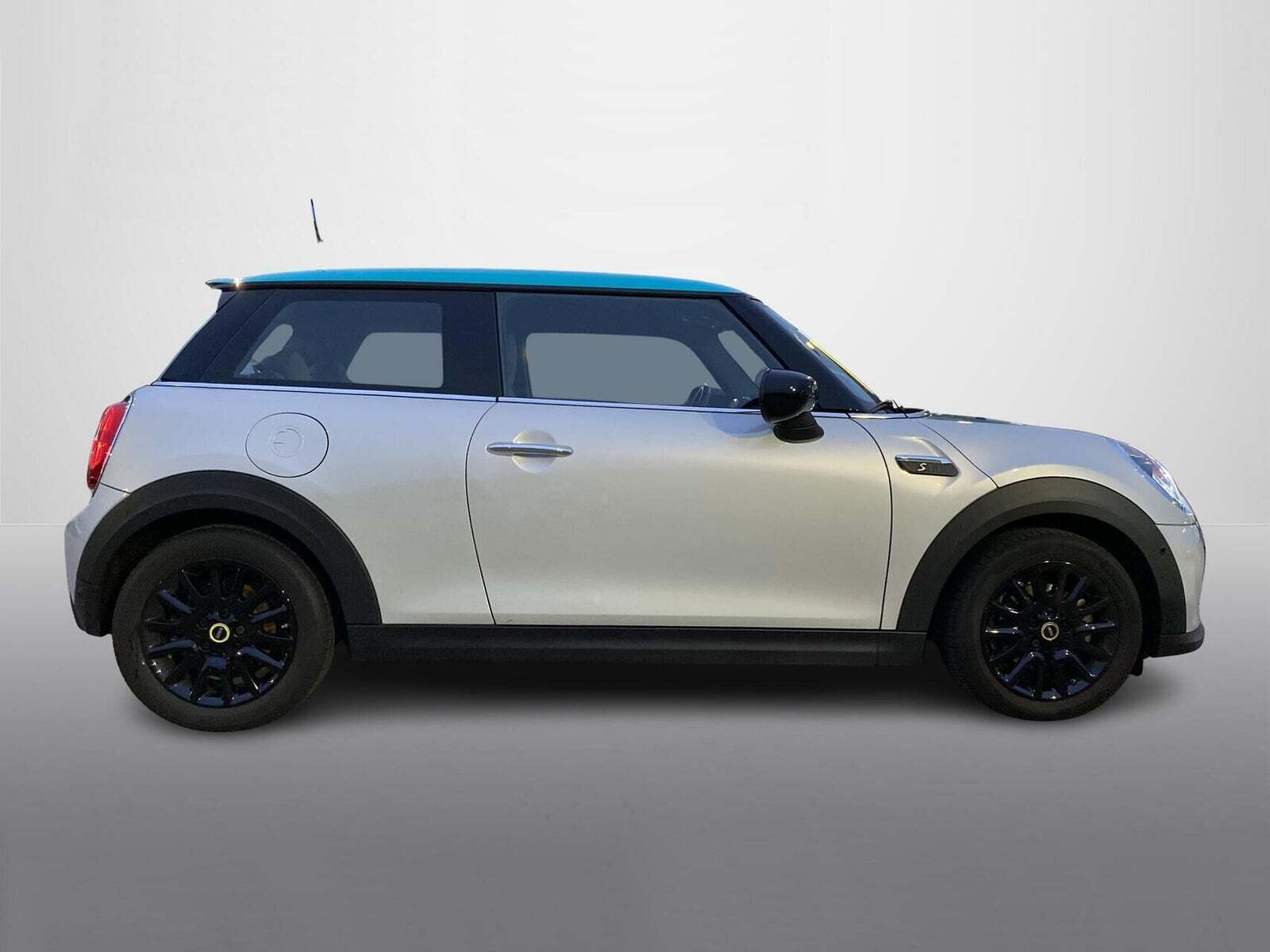 Sølv Mini Cooper SE fra 2022