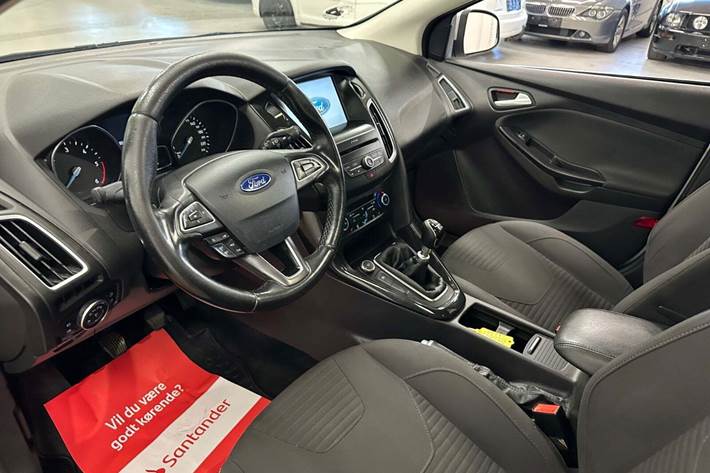 Sølv Ford Focus fra 2016