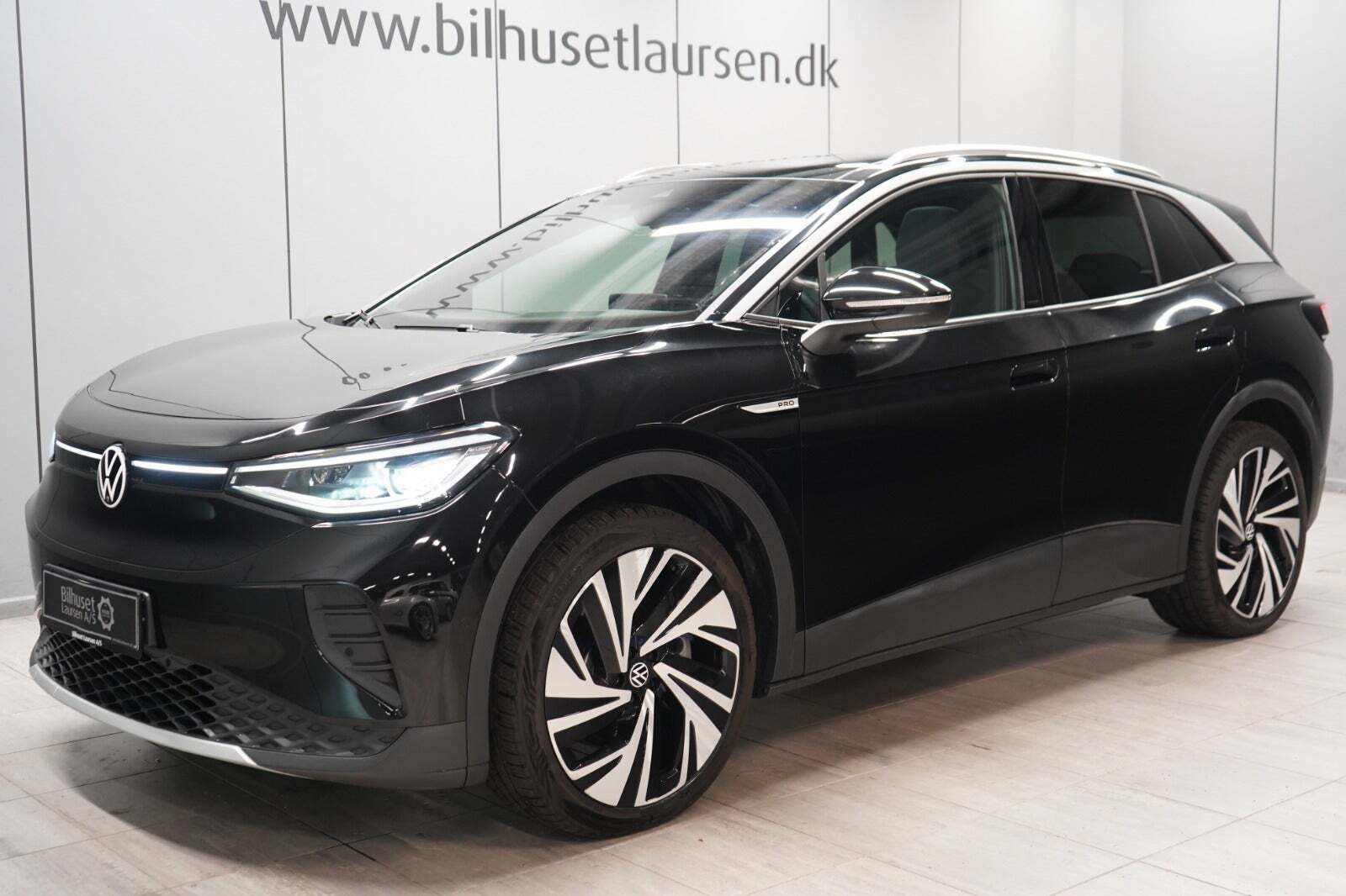 Sort VW ID.4 fra 2023 set udefra