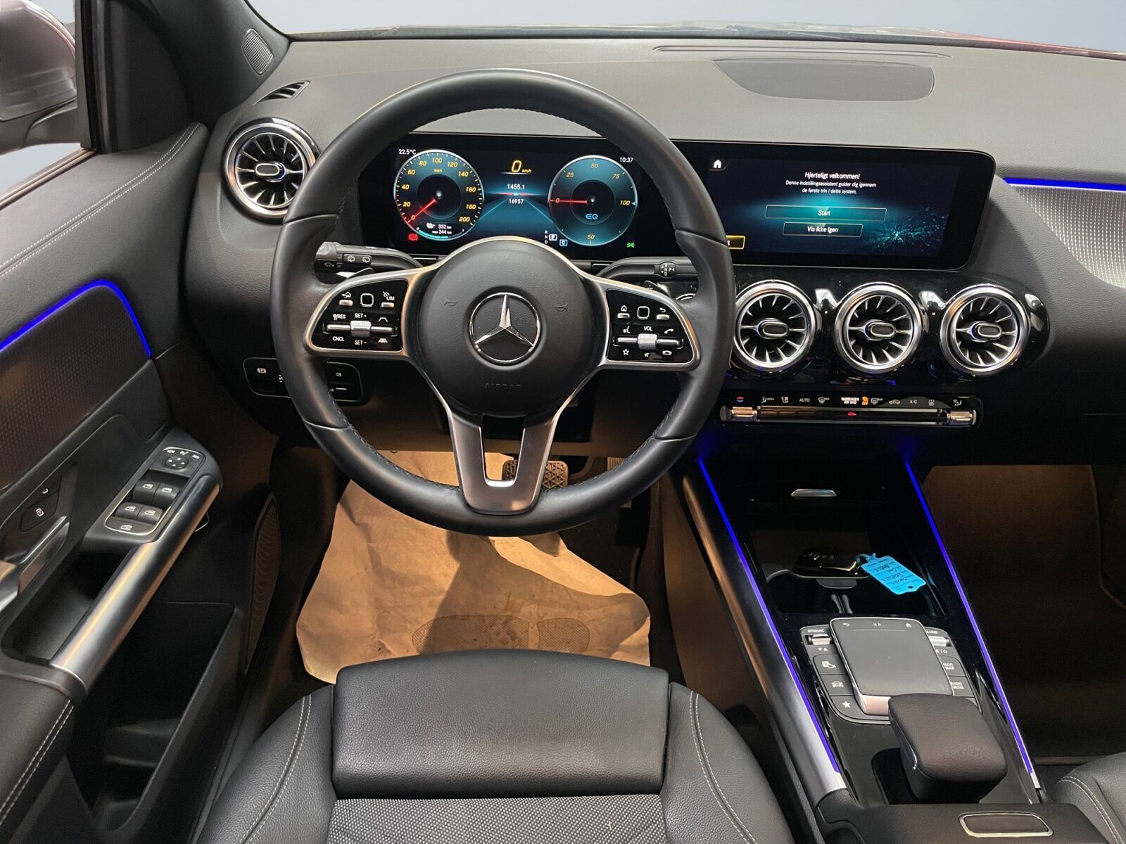 Grå Mercedes EQA250+ fra 2024