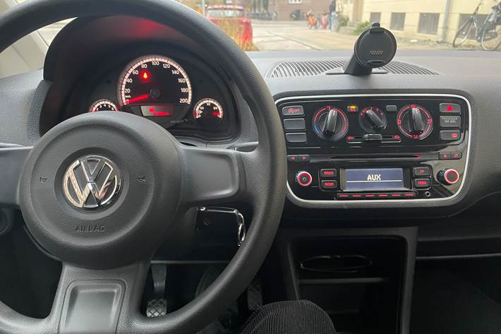 Grå VW UP! fra 2015