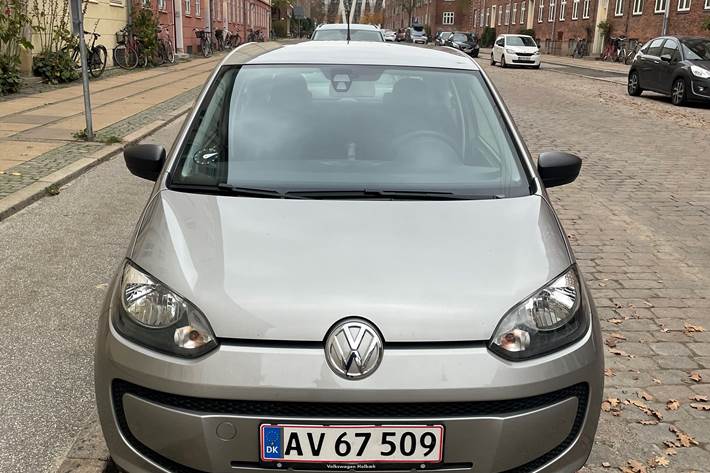 Grå VW UP! fra 2015