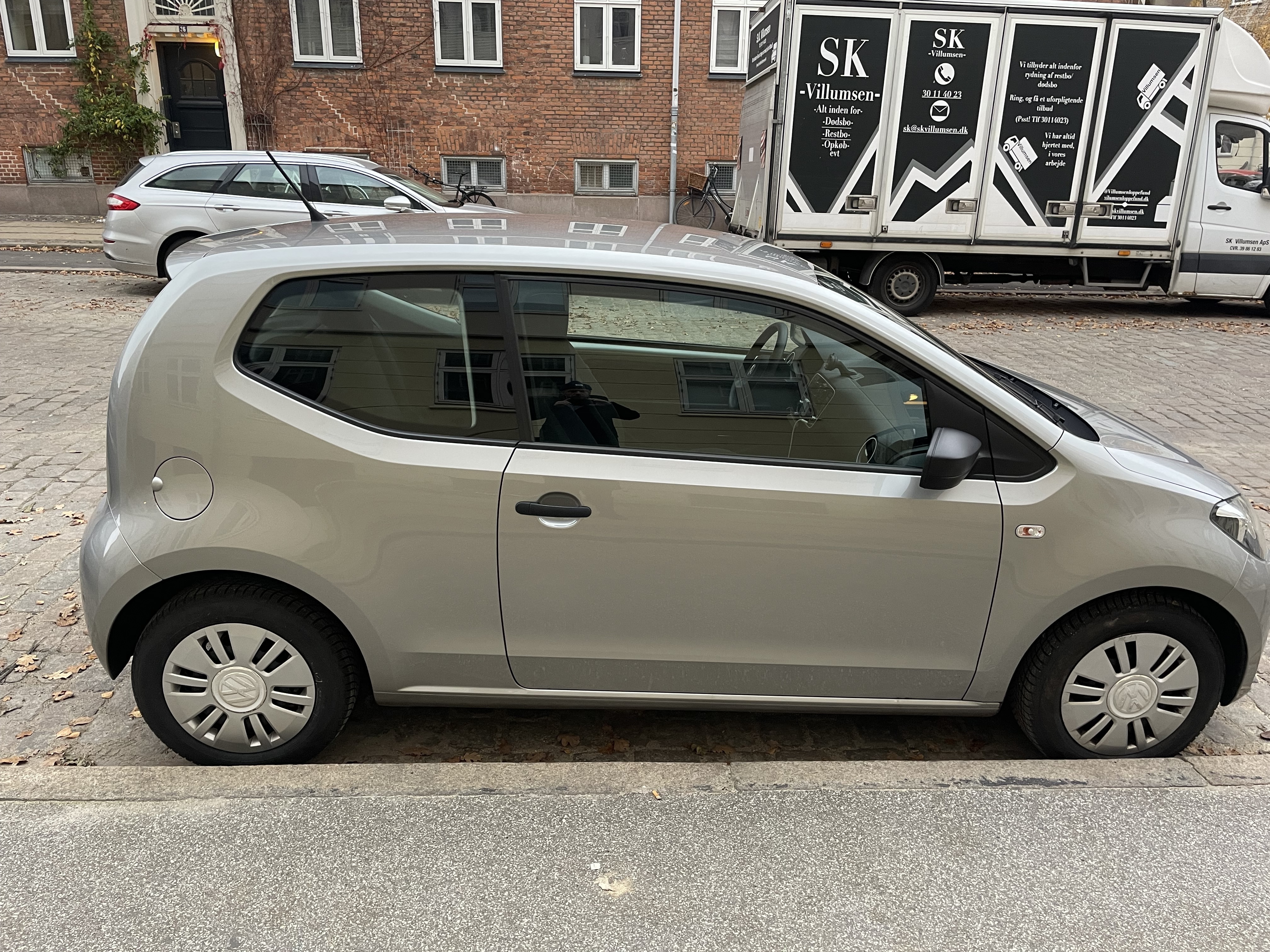 Grå VW UP! fra 2015