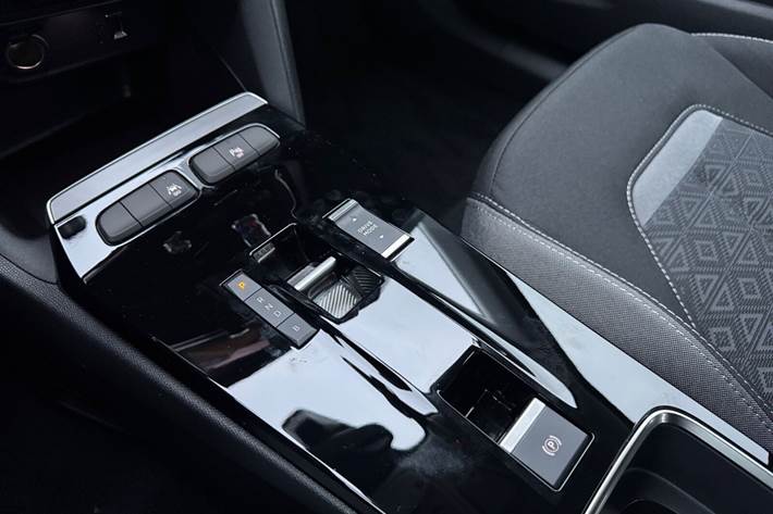 Grøn Opel Mokka-e fra 2023