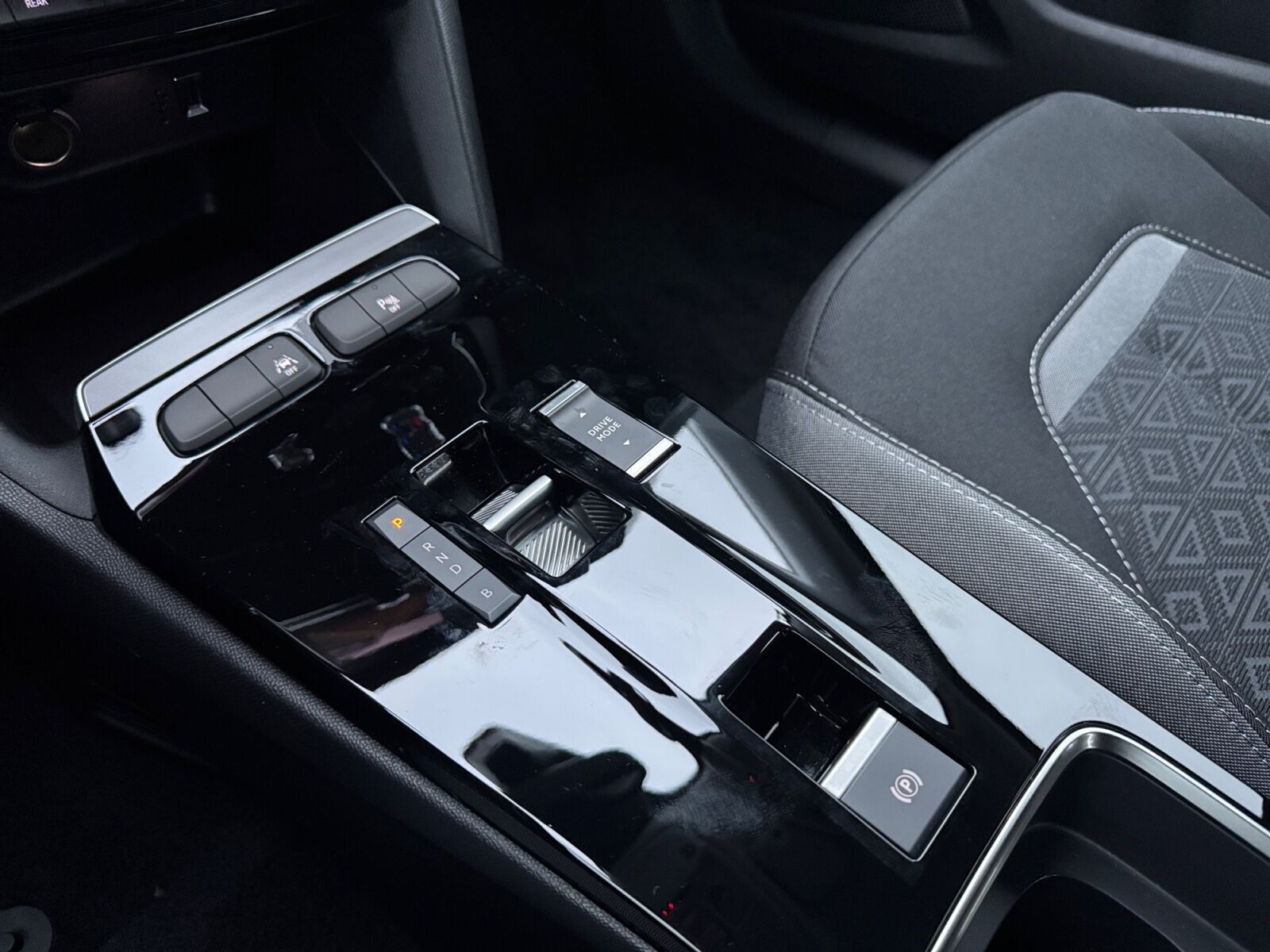 Grøn Opel Mokka-e fra 2023