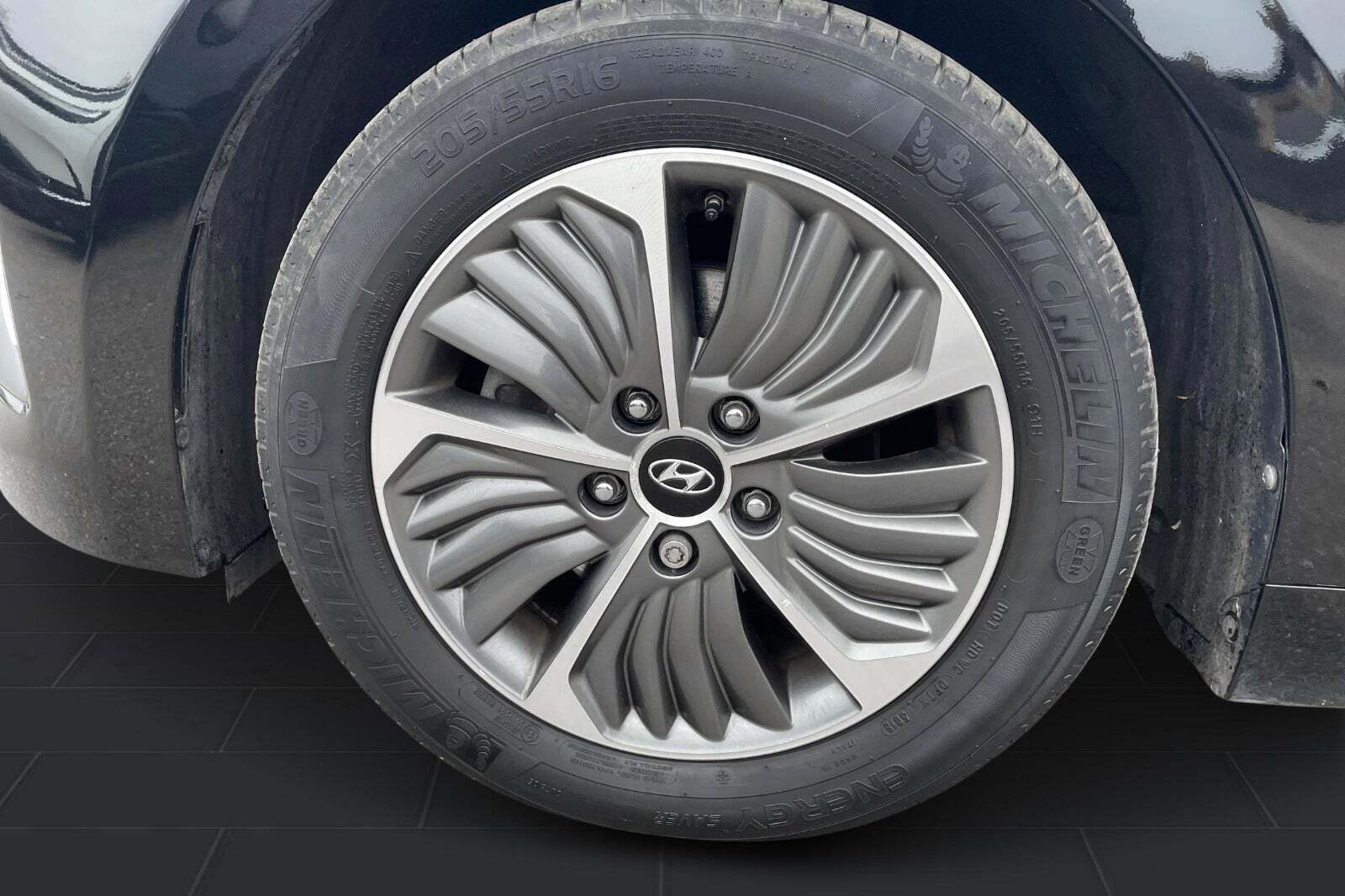 Sort Hyundai Ioniq fra 2020