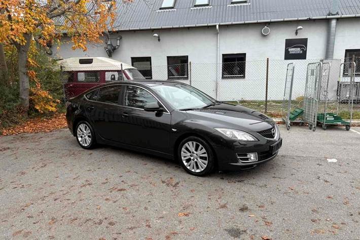 Sort Mazda 6 fra 2008