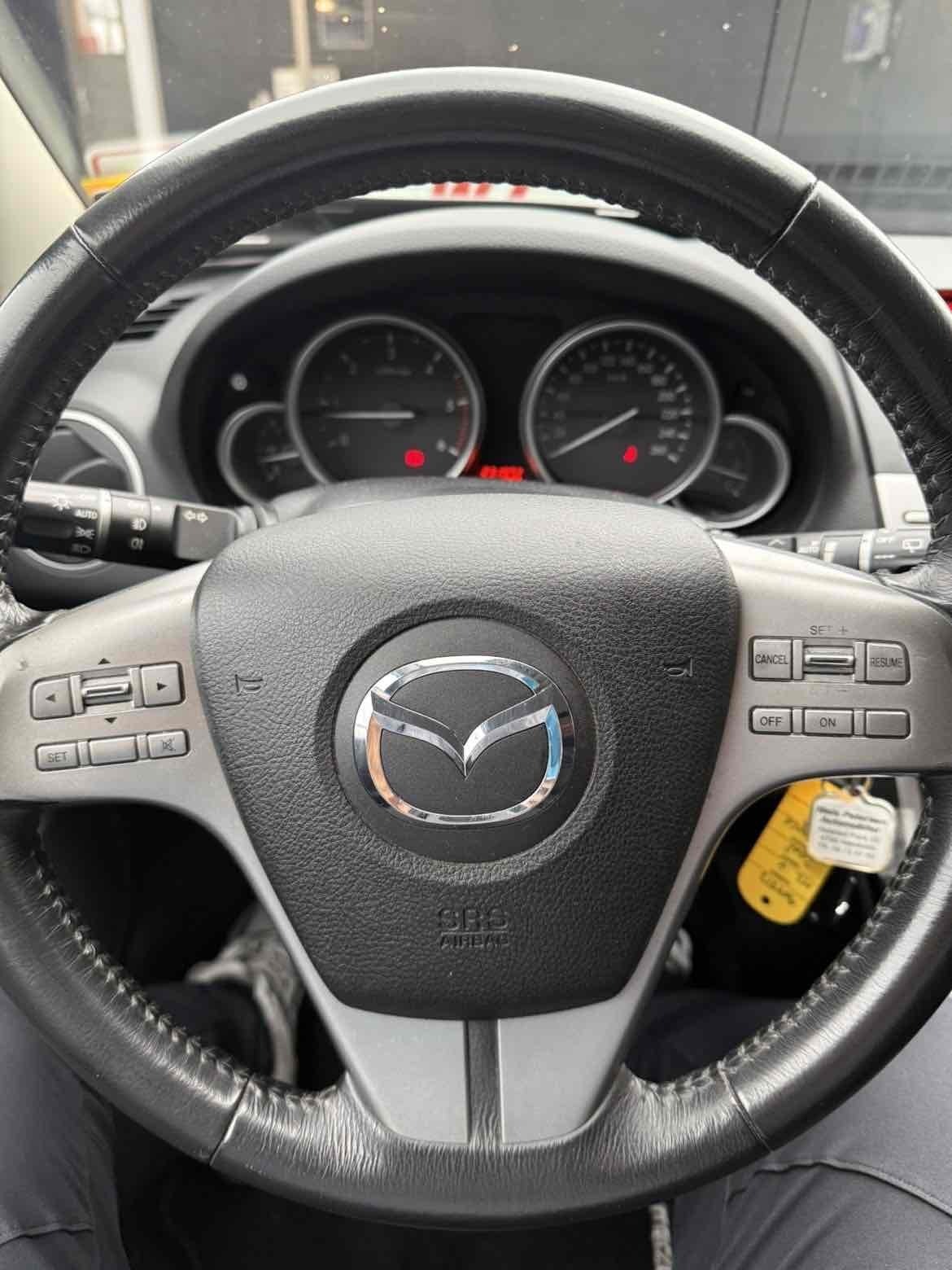 Sort Mazda 6 fra 2008