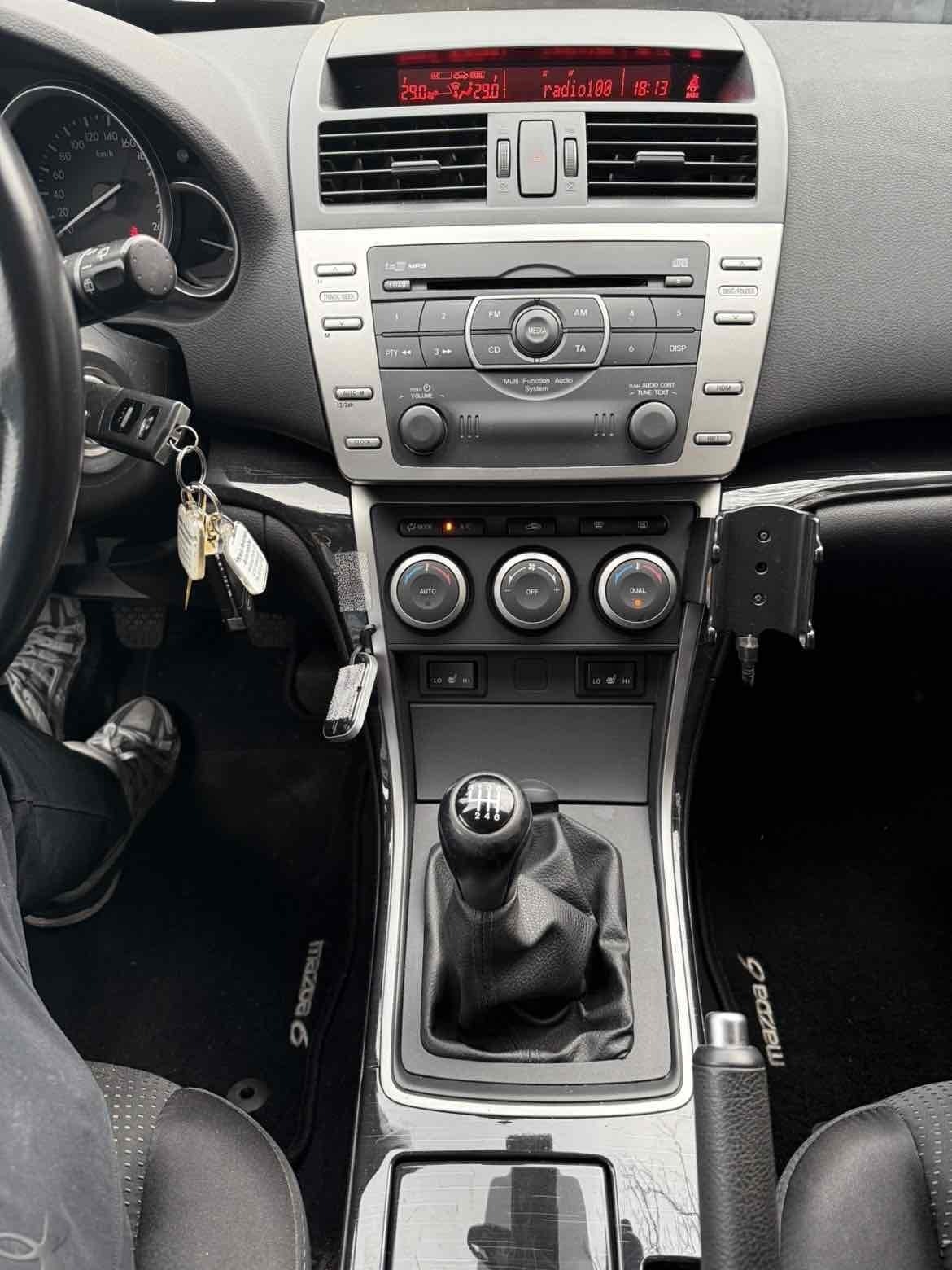 Sort Mazda 6 fra 2008