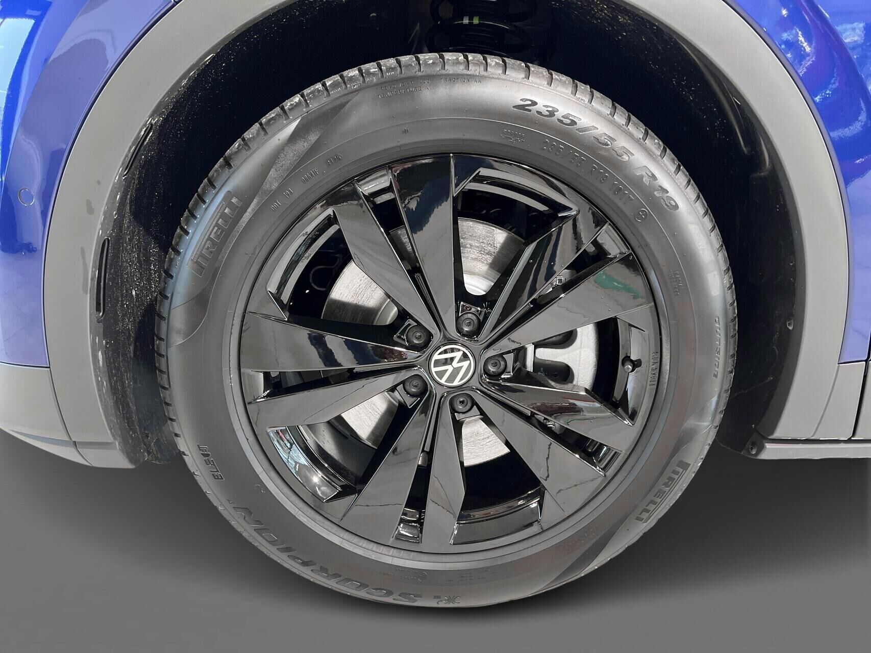 Blå VW ID.4 fra 2025