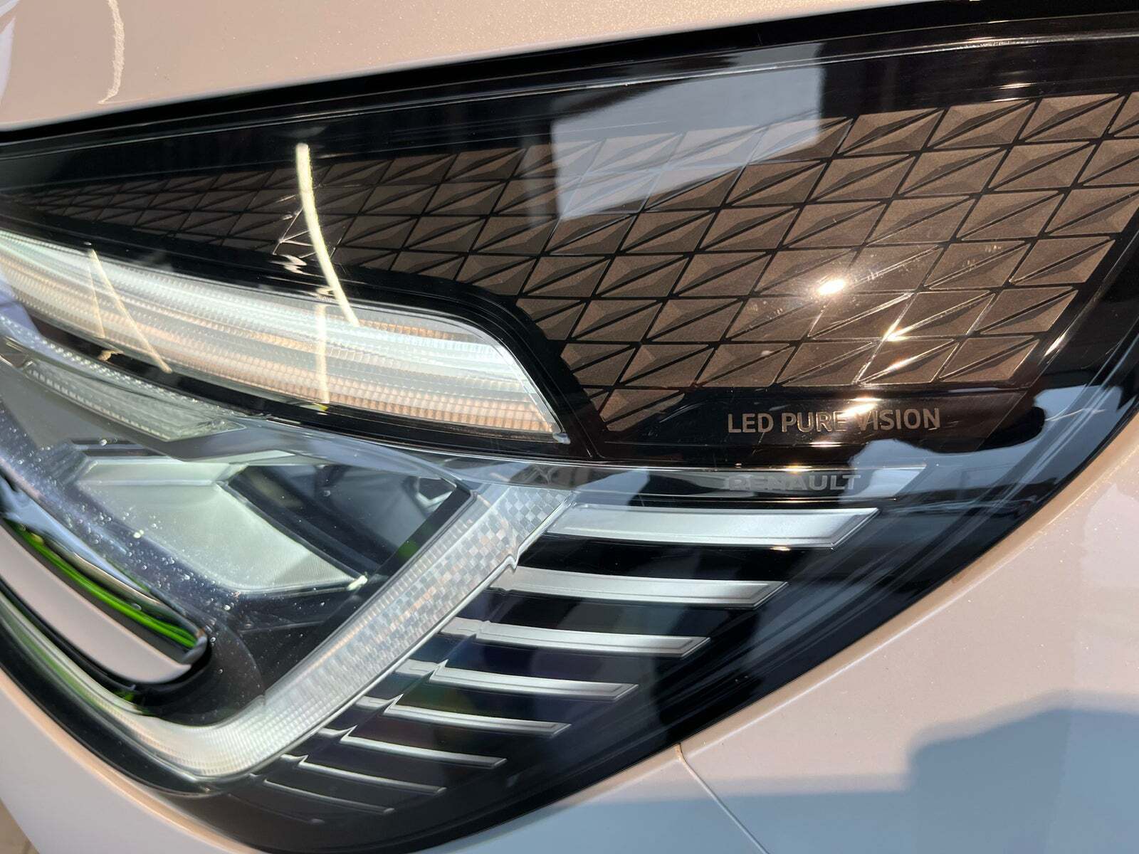 Hvid Renault Captur fra 2020