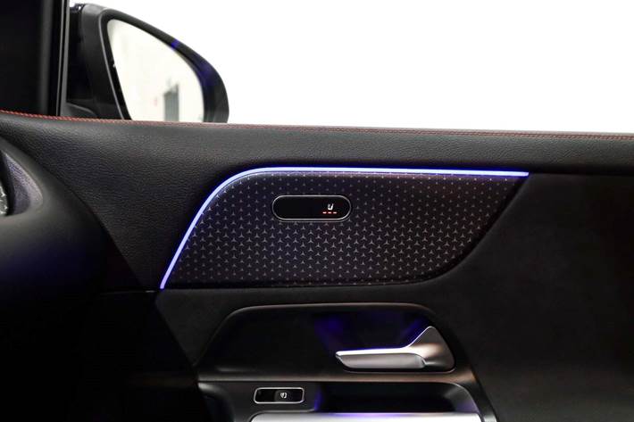 Sort Mercedes EQA250+ fra 2024