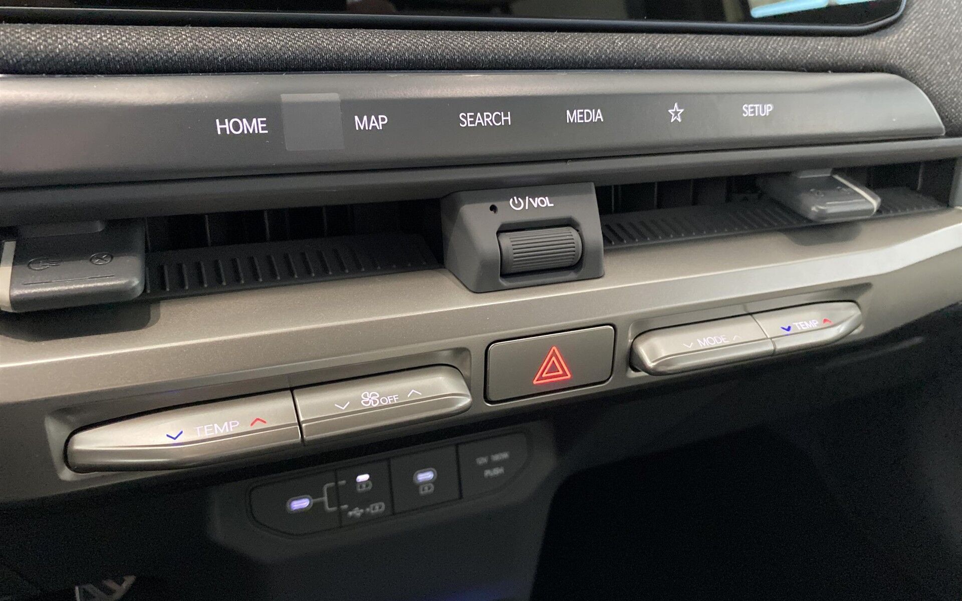 Sølv Kia EV3 fra 2025