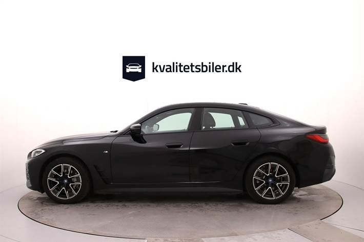 Sort BMW i4 fra 2023