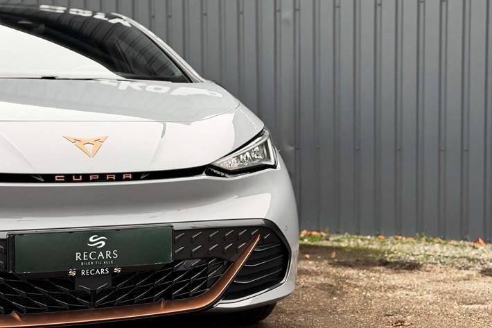 Grå Cupra Born fra 2023