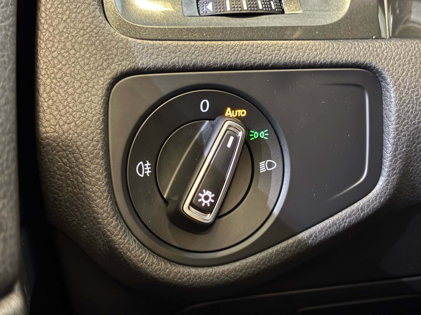 Hvid VW e-Golf VII fra 2020