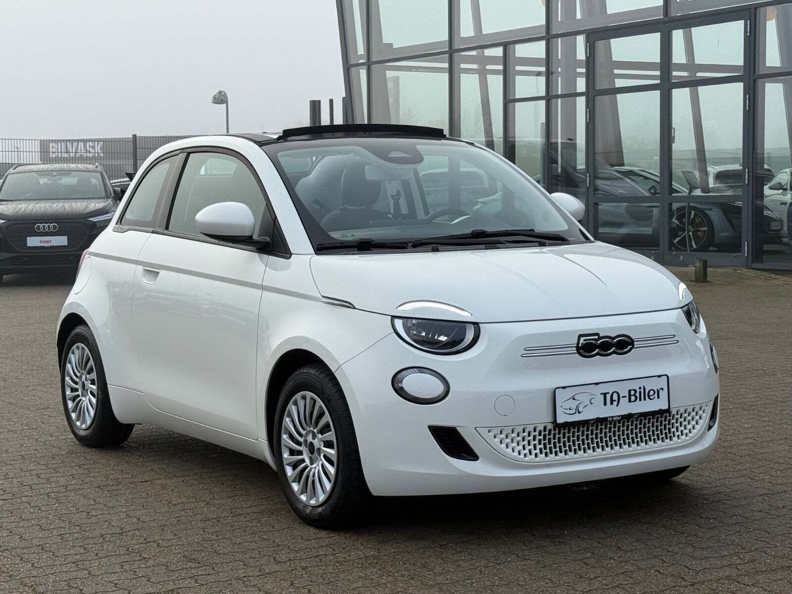 Fiat 500e 42 Icon Cabrio