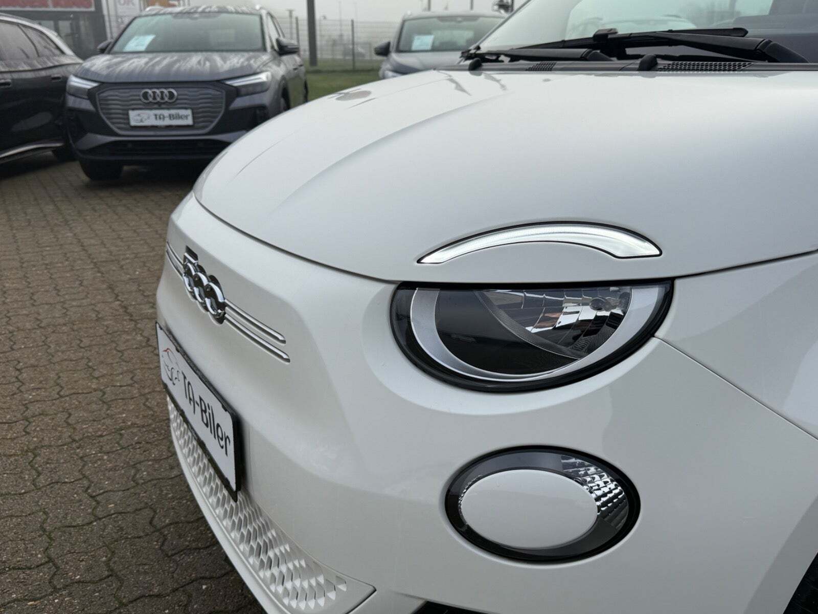 Fiat 500e 42 Icon Cabrio