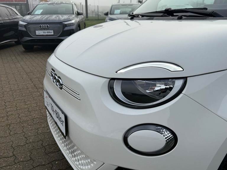 Fiat 500e 42 Icon Cabrio