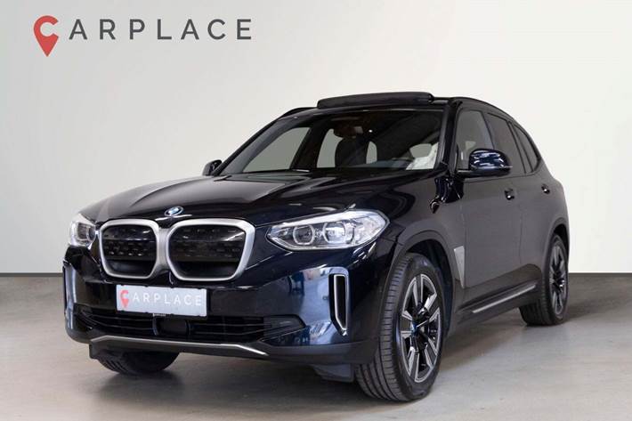 Sort BMW iX3 fra 2021 set udefra