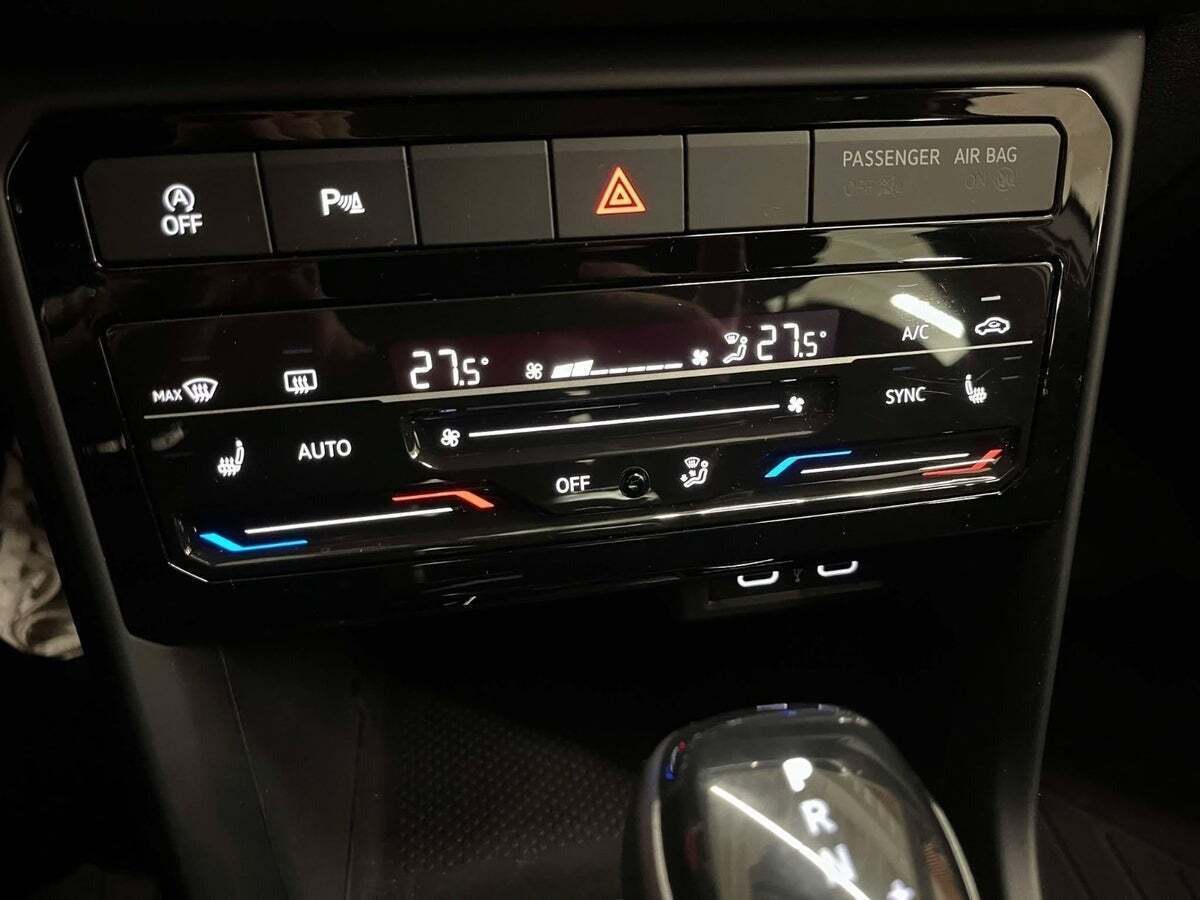 Hvid VW T-Cross fra 2023