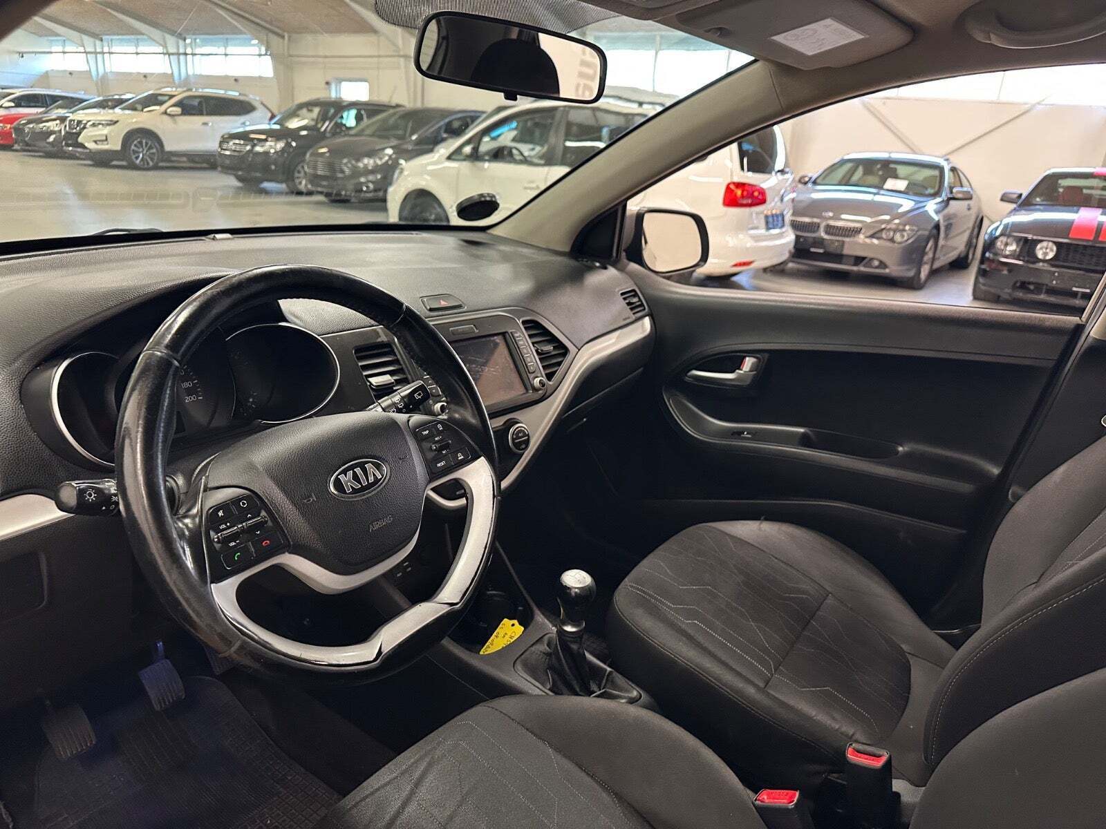 Grå Kia Picanto fra 2016