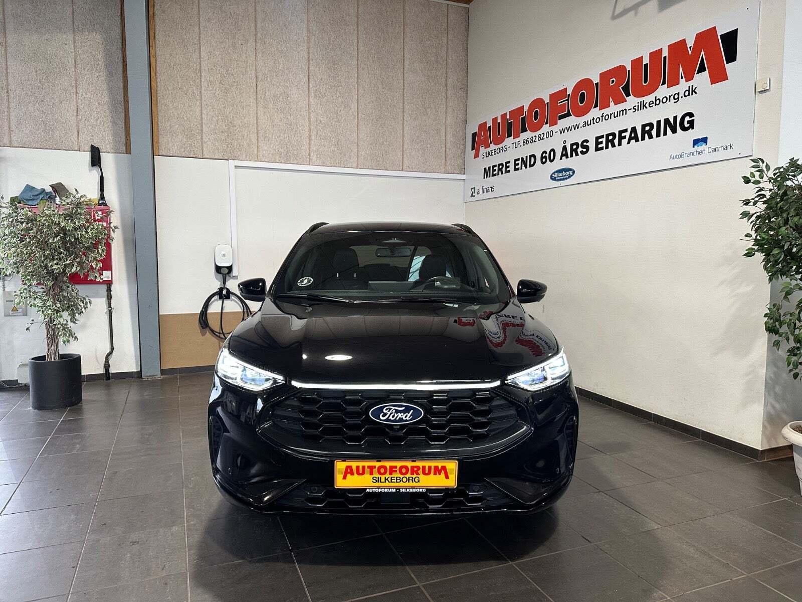 Ford Kuga 2,5 PHEV ST-Line X CVT Van