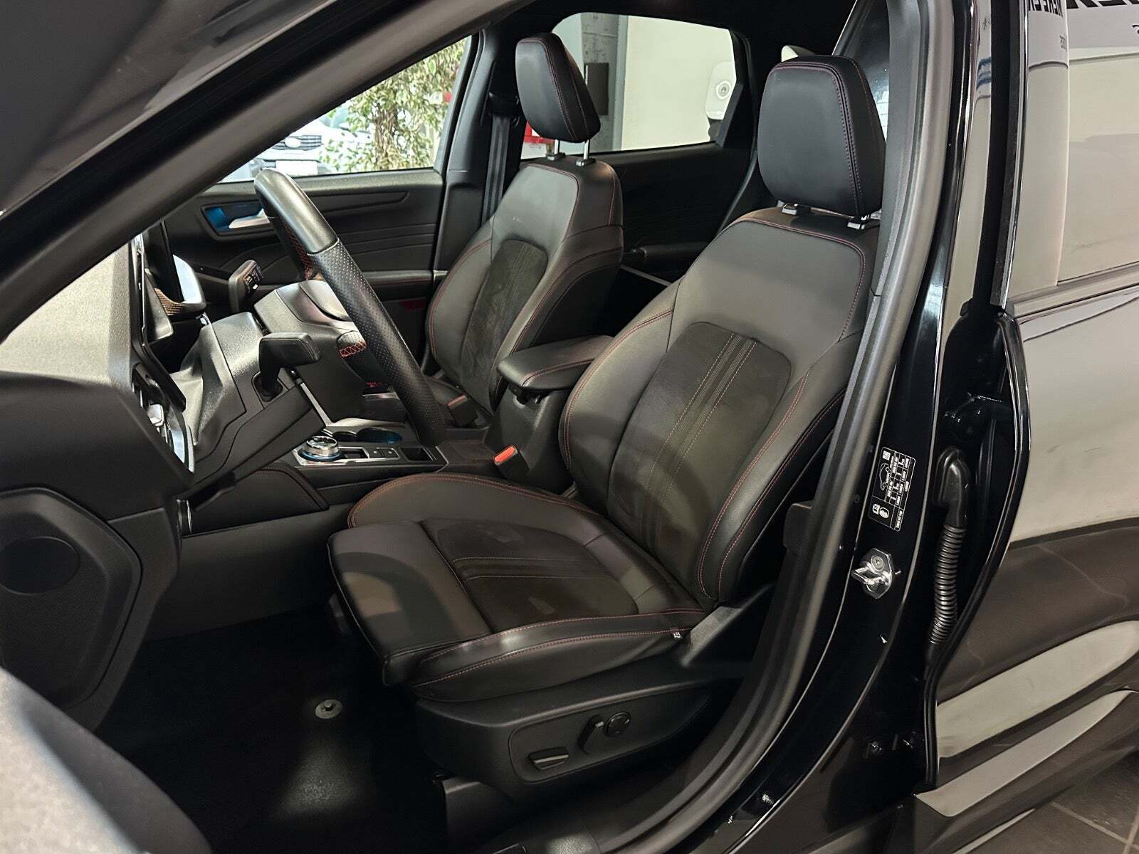 Ford Kuga 2,5 PHEV ST-Line X CVT Van