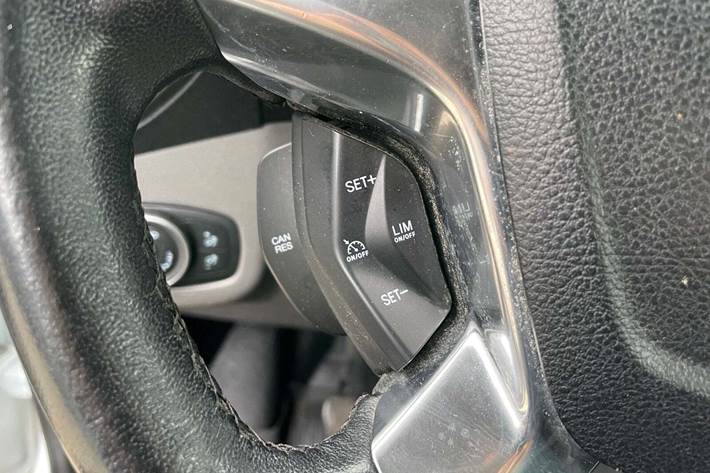 Hvid Ford Transit Connect fra 2019