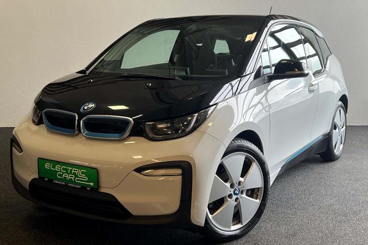 Hvid BMW i3 fra 2018 set udefra