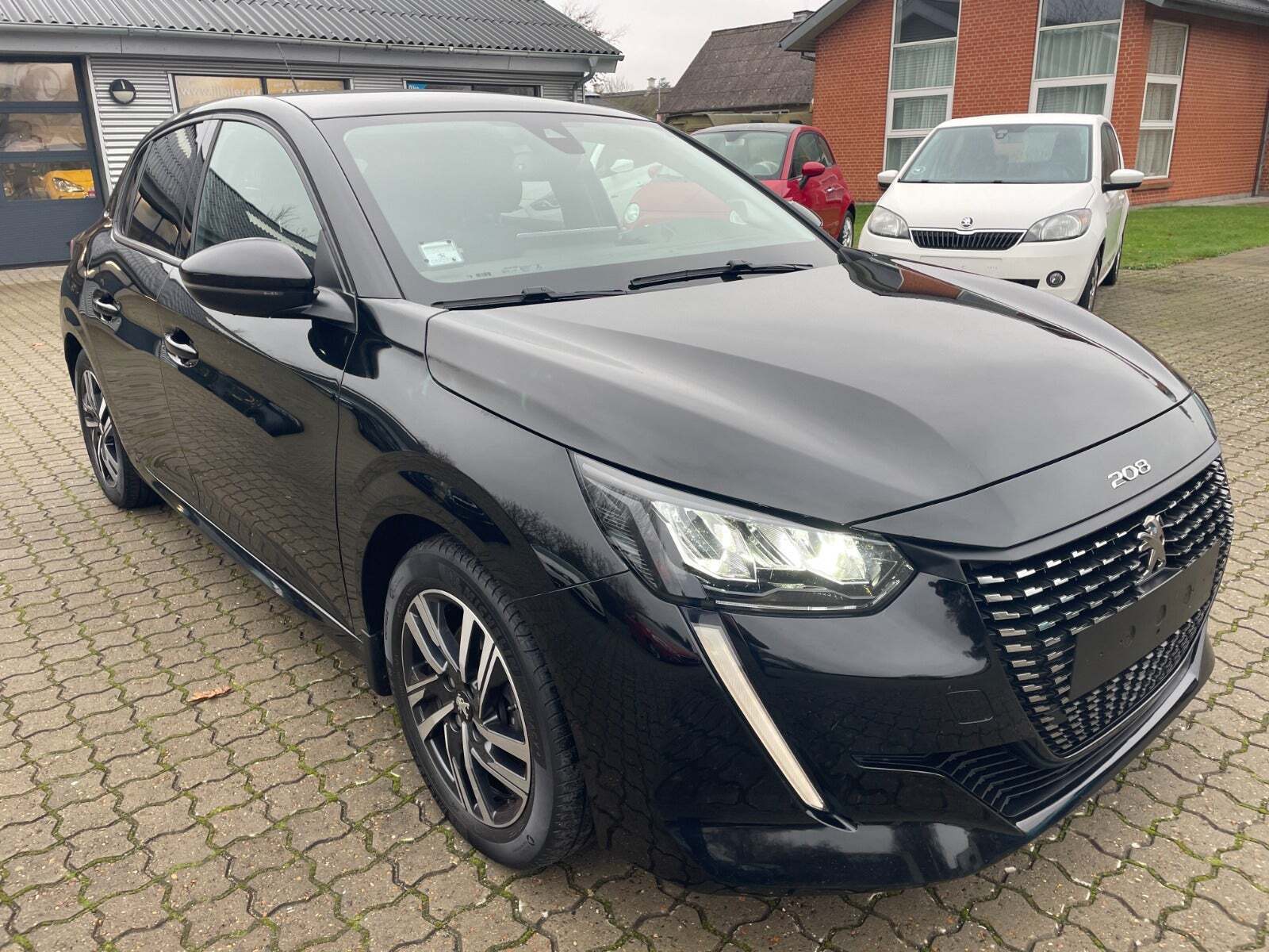 Peugeot 208 1,2 PureTech 100 Allure Sky Comfort