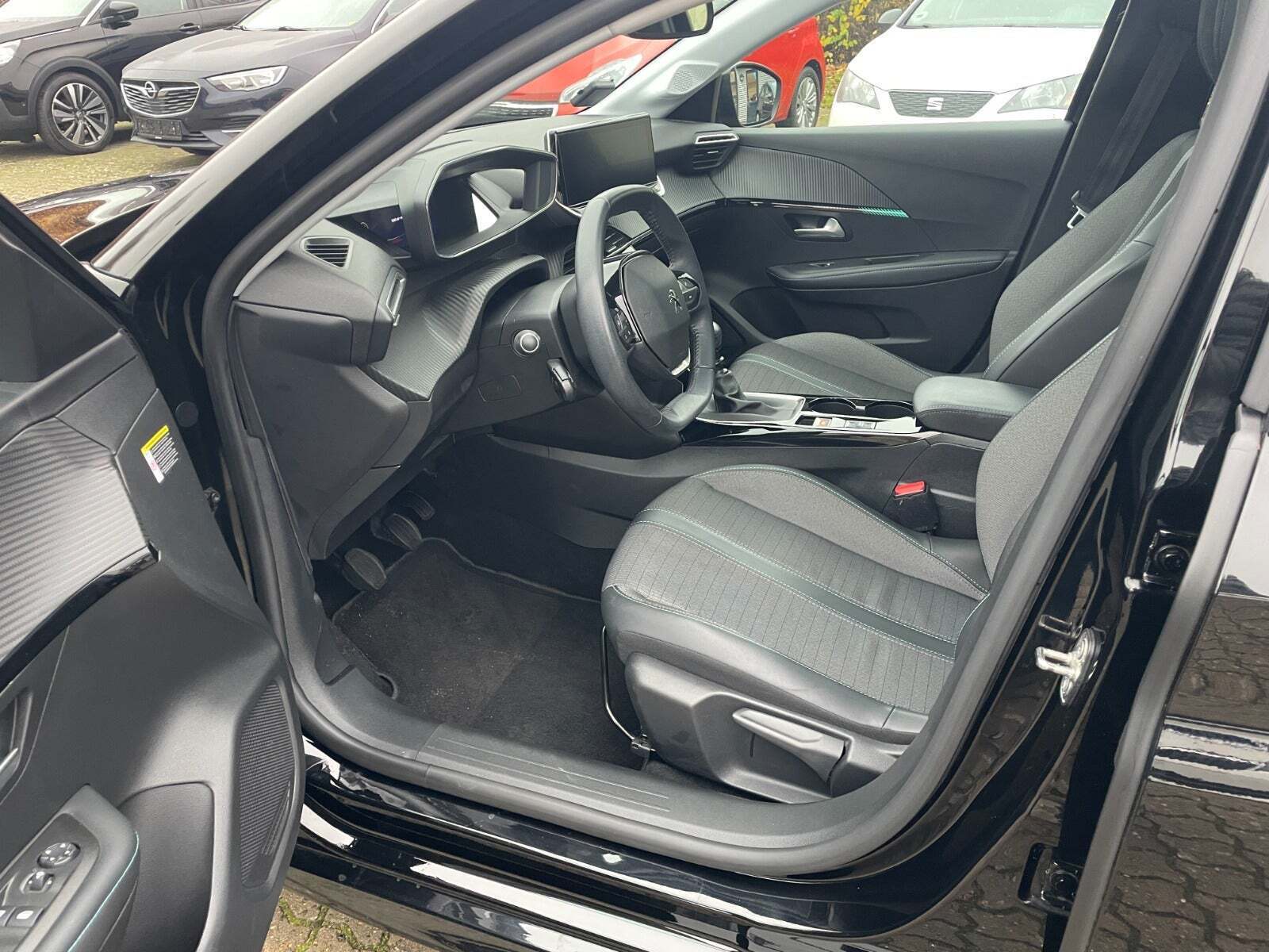 Peugeot 208 1,2 PureTech 100 Allure Sky Comfort