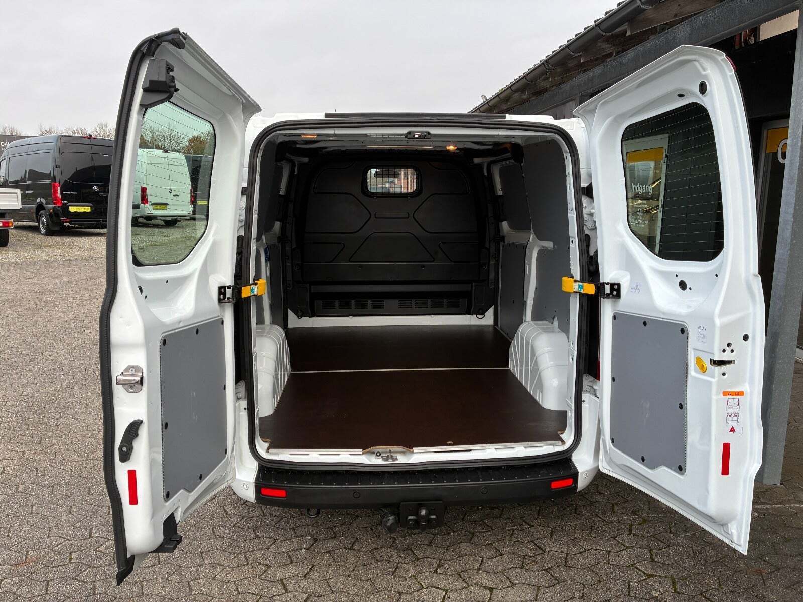 Hvid Ford Transit Custom 300S fra 2021