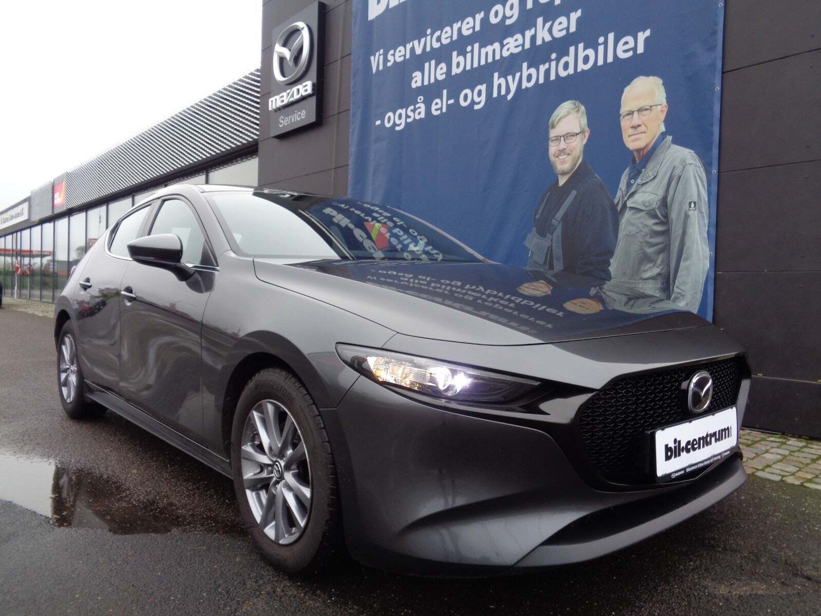 Grå Mazda 3 fra 2019