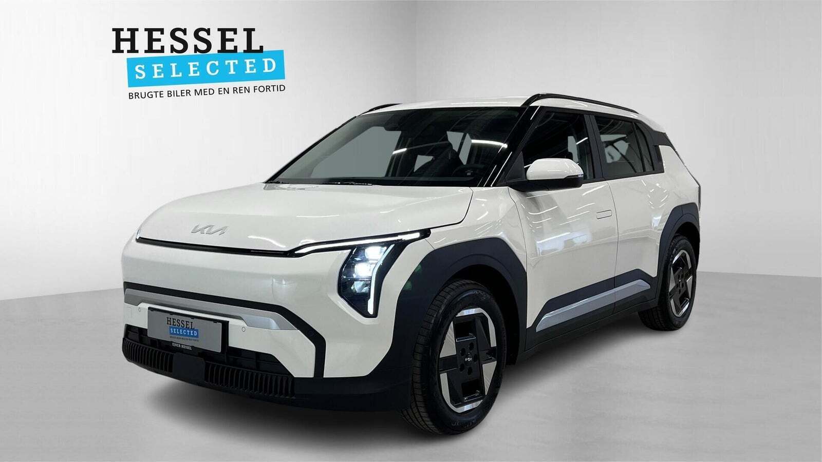 Hvid Kia EV3 fra 2025 set udefra