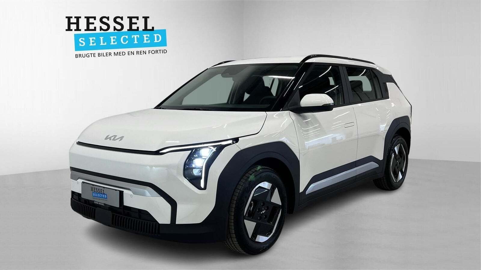 Hvid Kia EV3 fra 2025 set udefra
